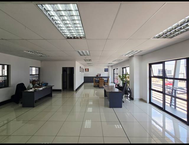 1,226M² WAREHOUSE TO LET IN KYA SANDS